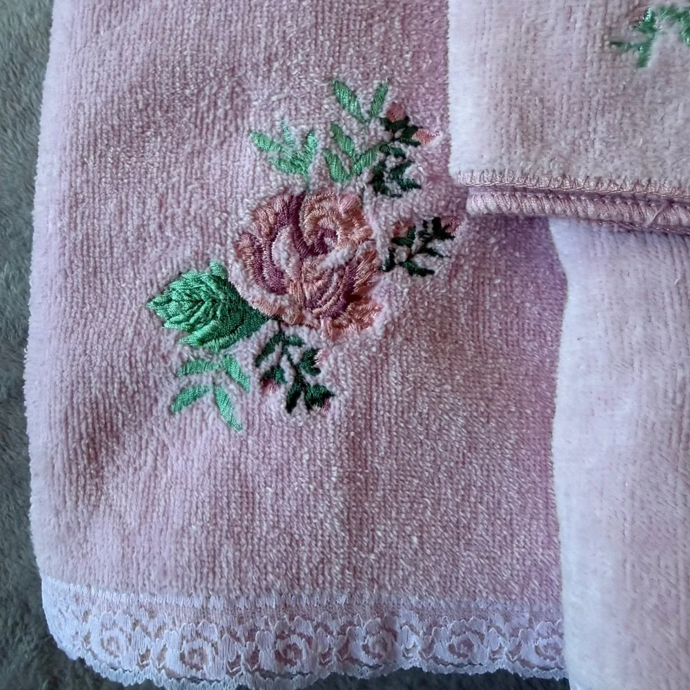 Vtg R.A. Briggs 3 Pink Floral Rose Embroidered Lace Trim Towels 2 Washcloths HTF